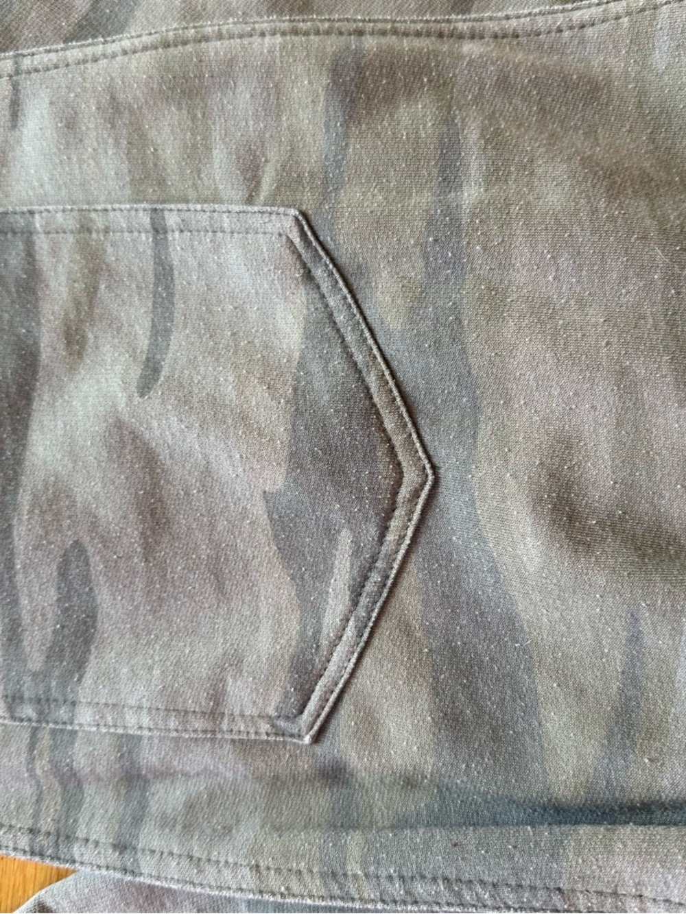Z Supply Mureile Green Camo Print Knit Overalls size XS - Picture 8 of 9